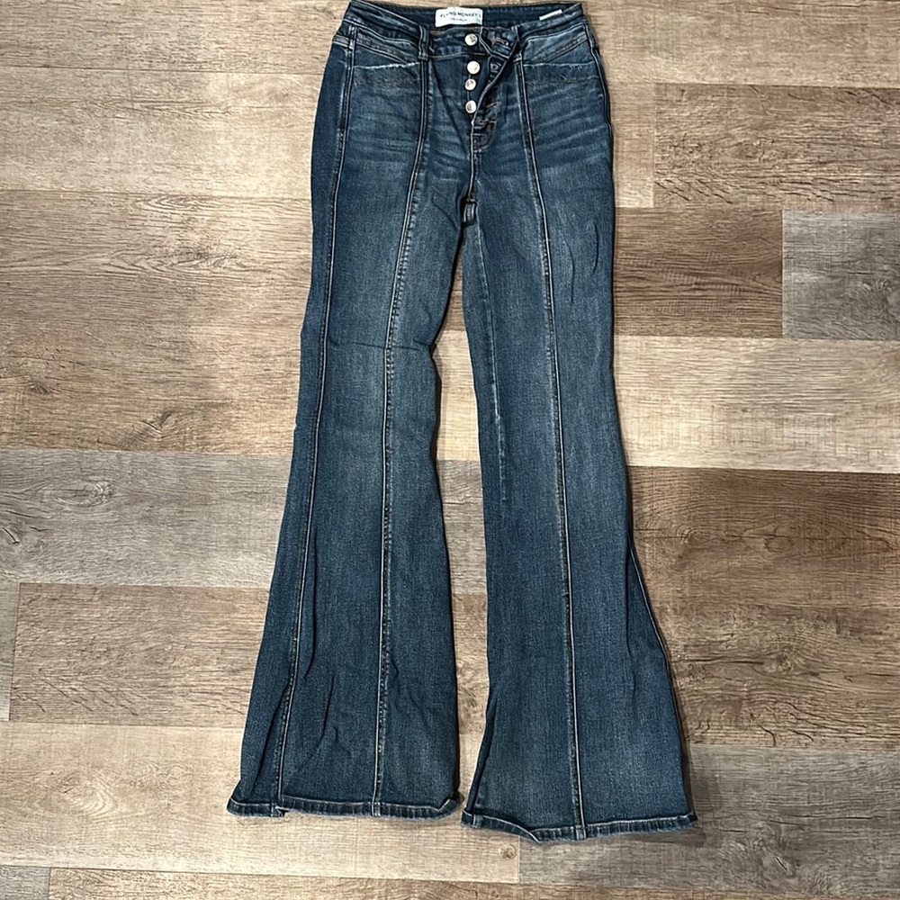 Flying monkeys size 27x34